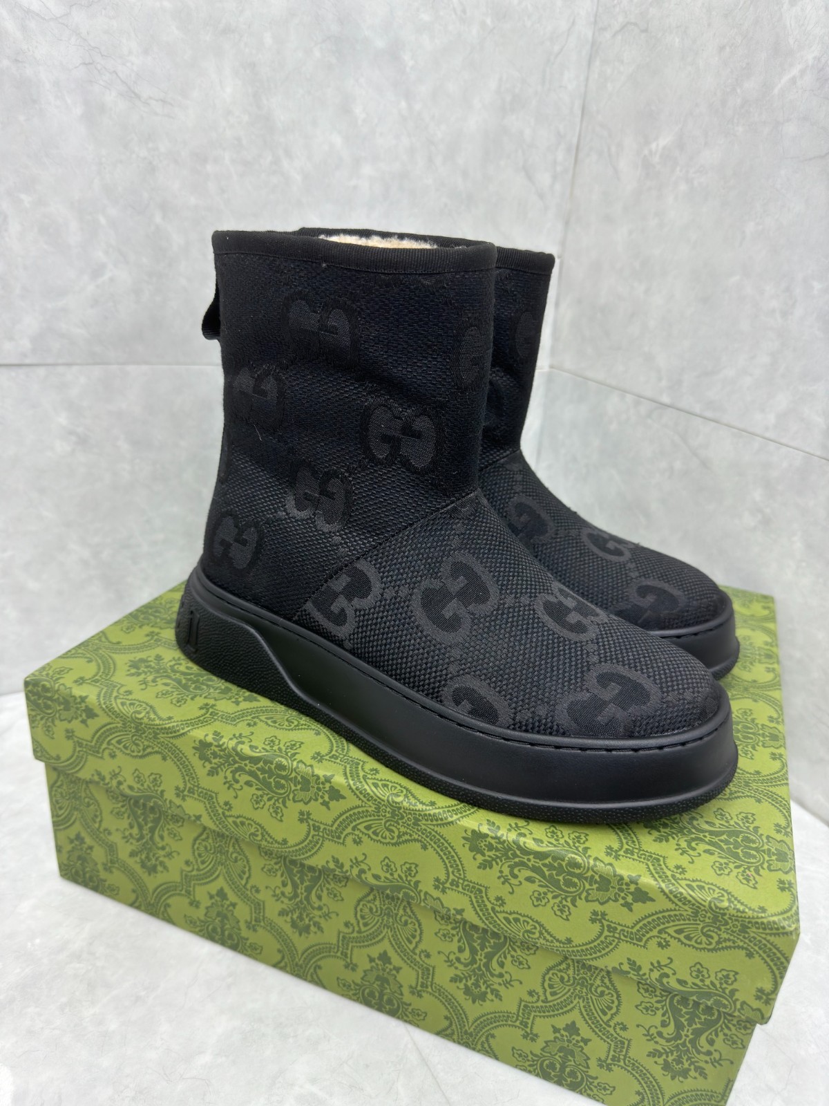 05 32123109 SIZE 35-42