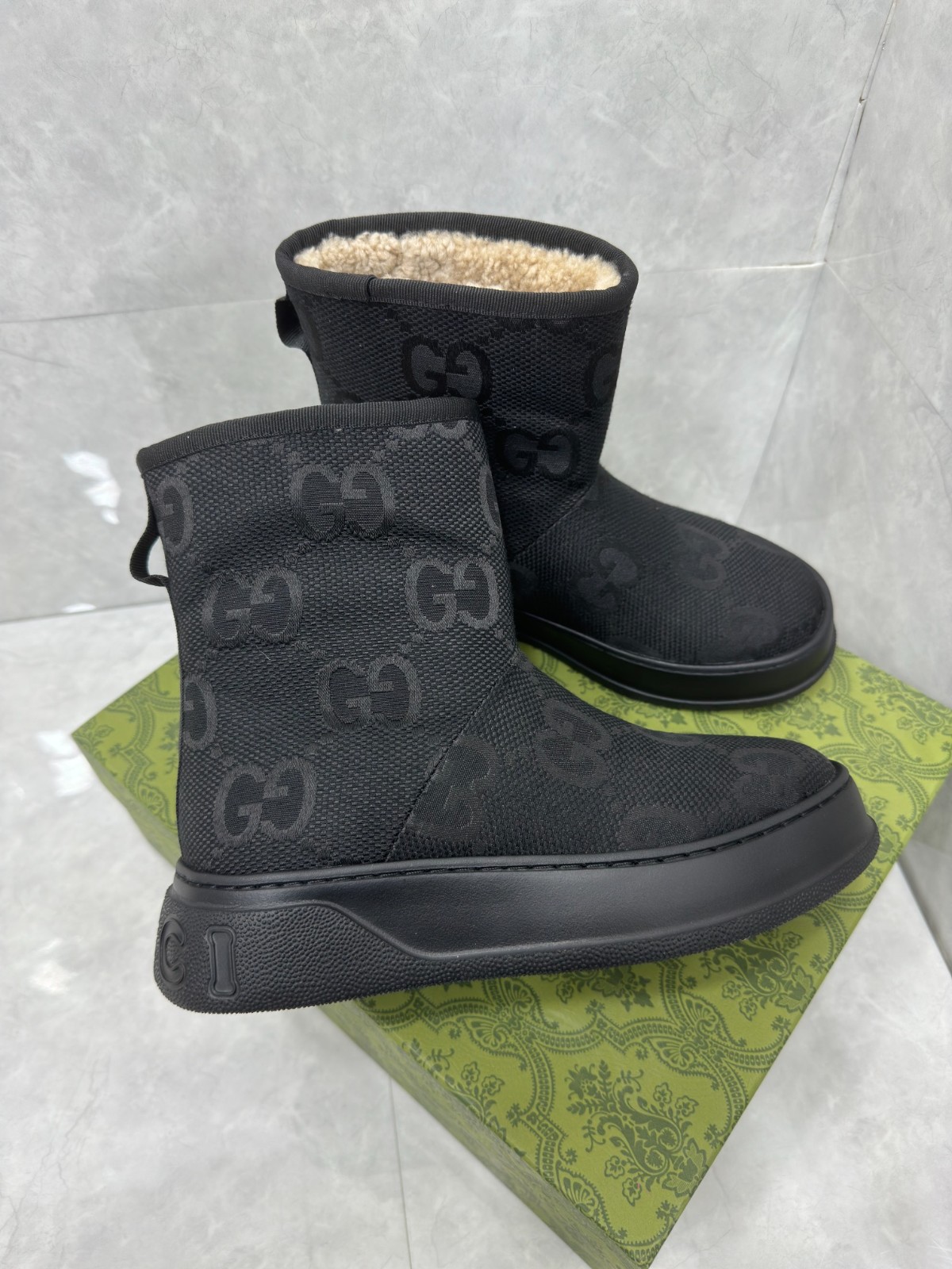 05 32123109 SIZE 35-42
