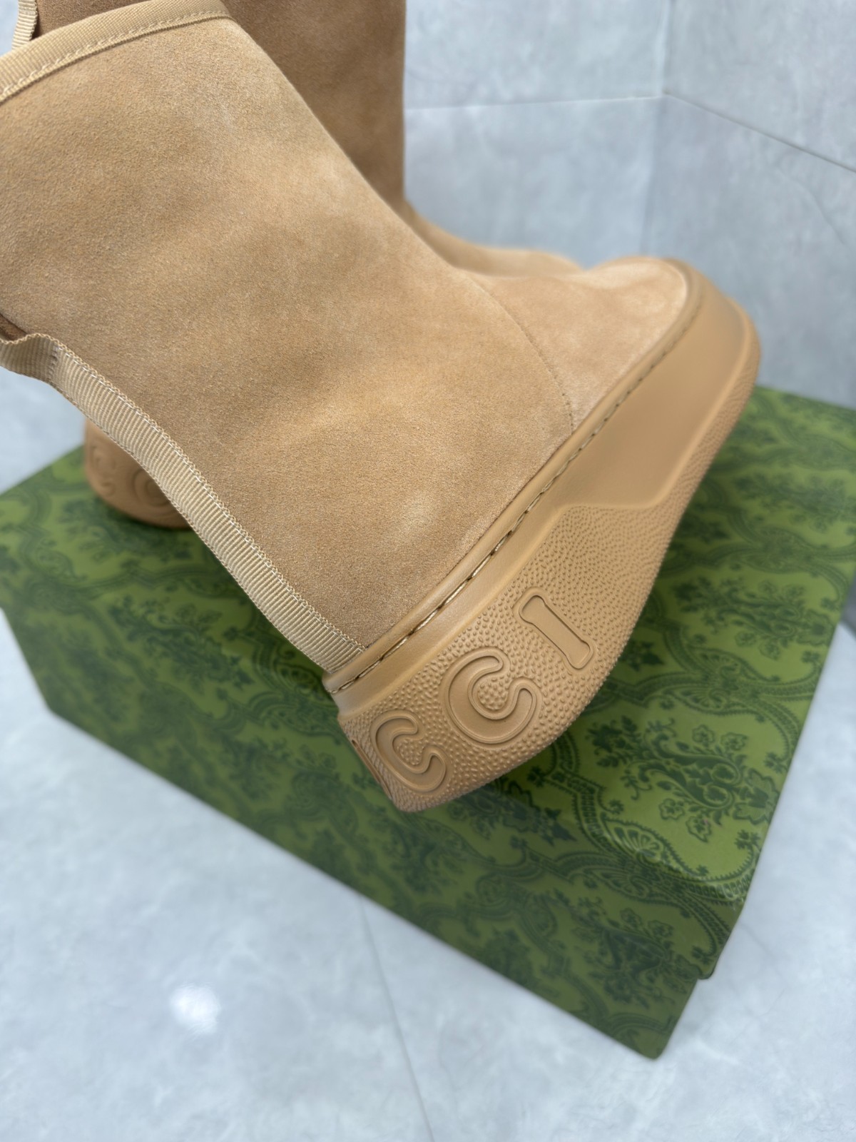 02 32123109 SIZE 35-42