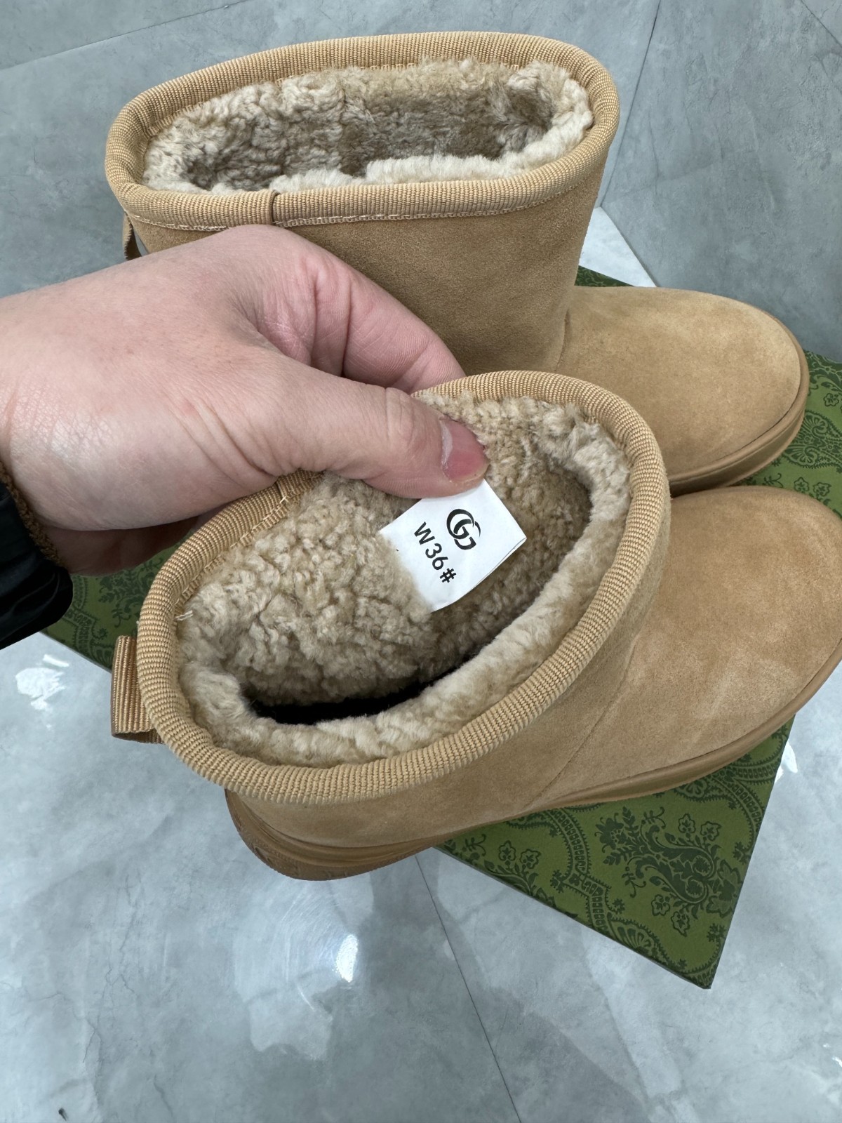 02 32123109 SIZE 35-42