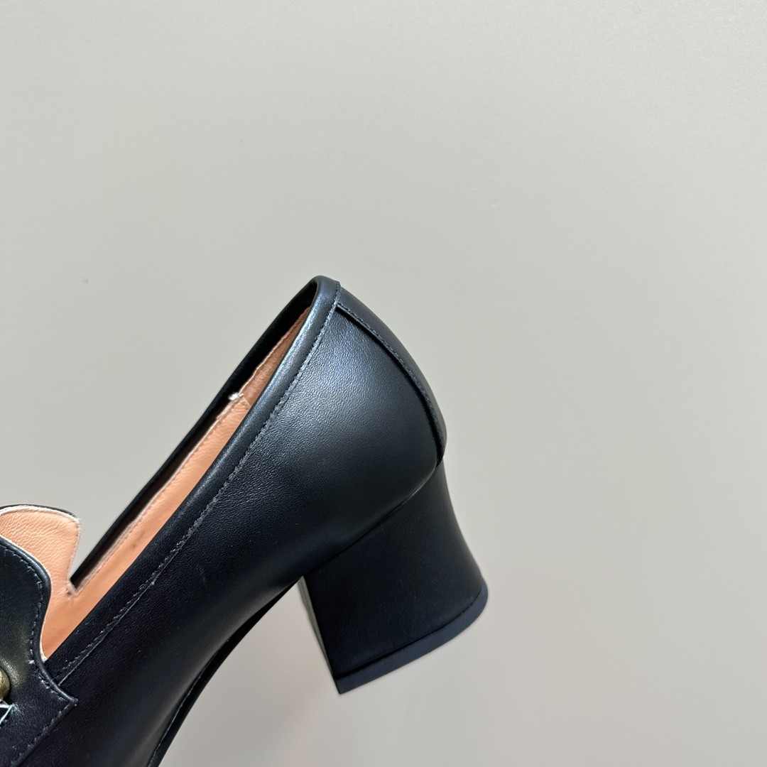 120 37123125 SIZE 35-42
