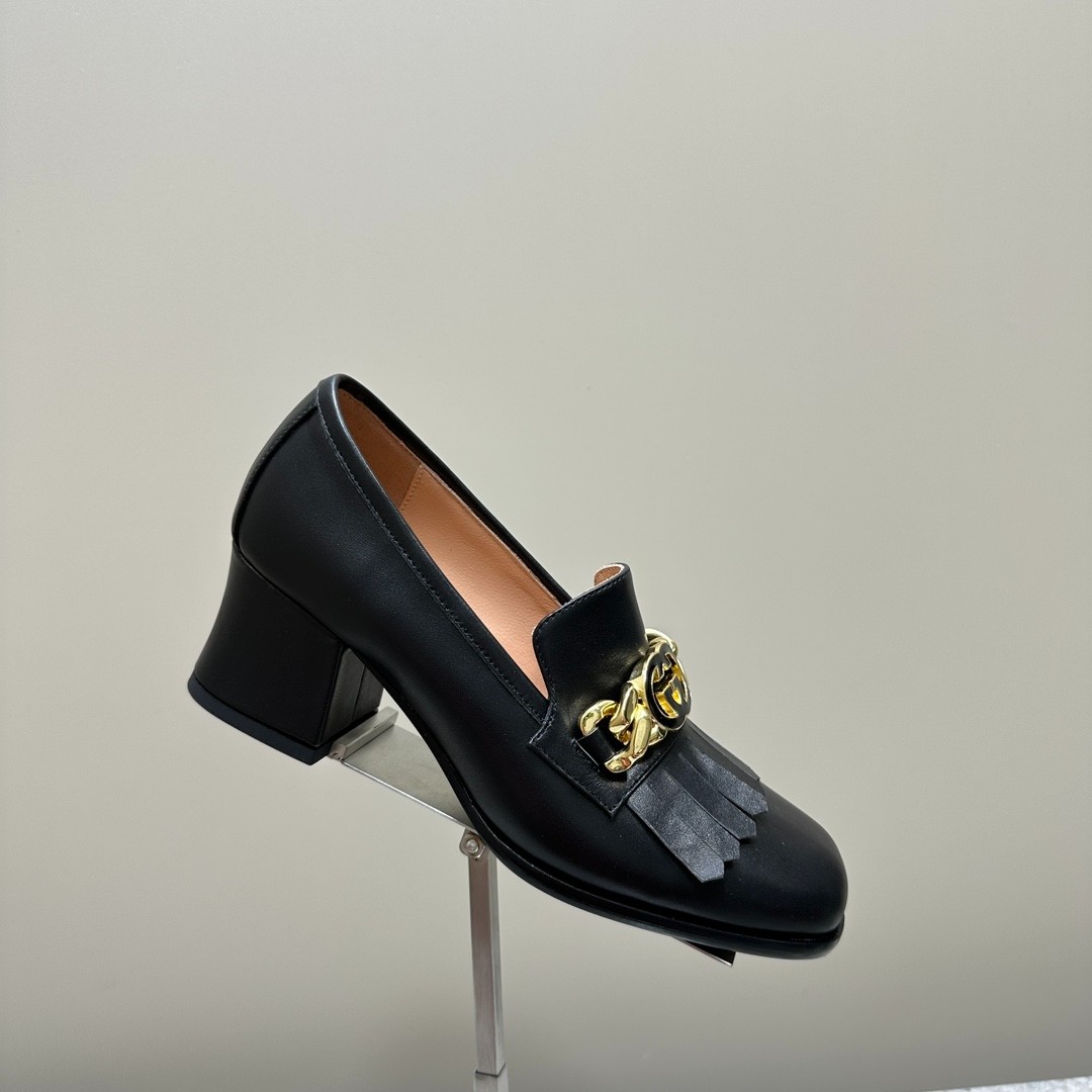 120 37123125 SIZE 35-42
