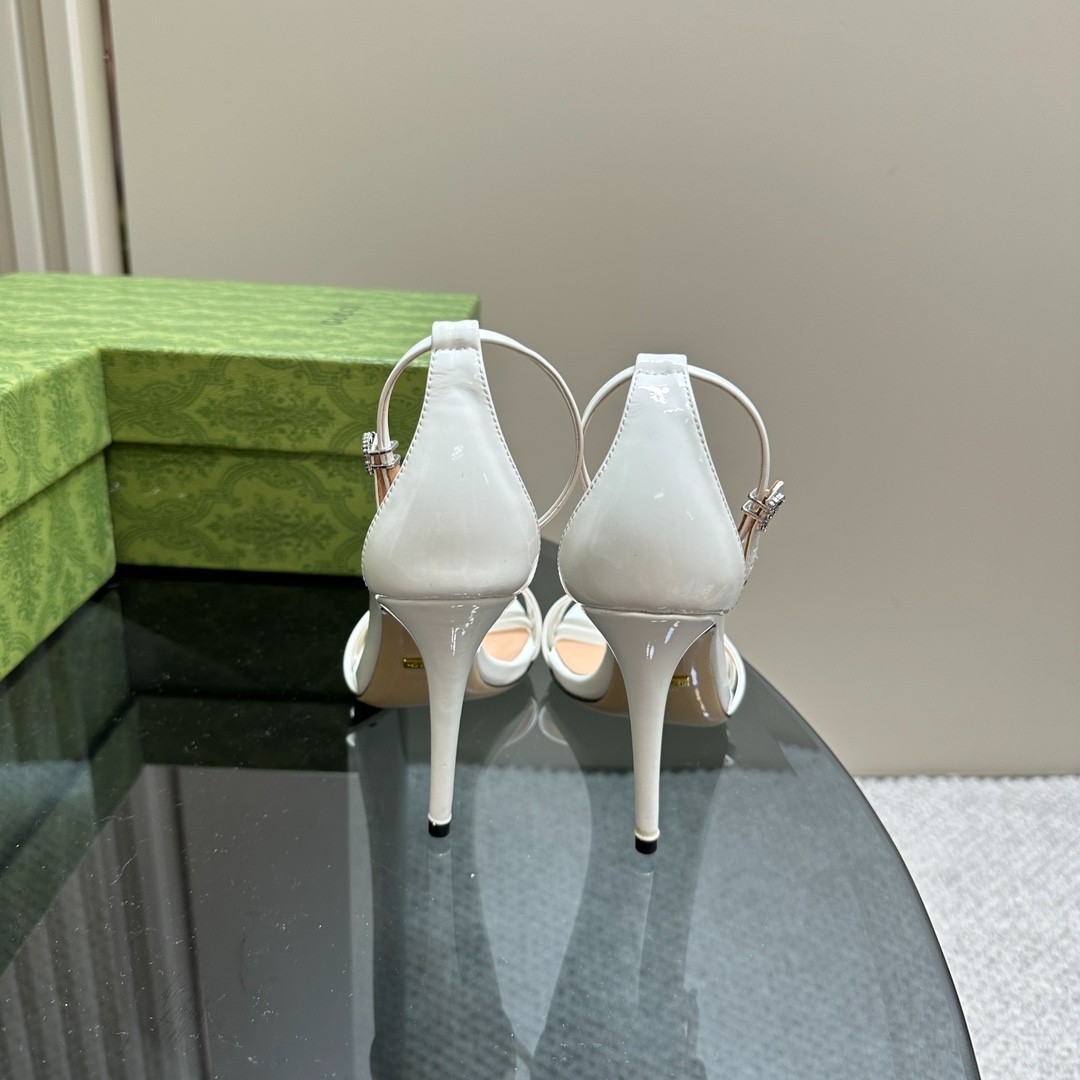 117 36123118 SIZE 35-41