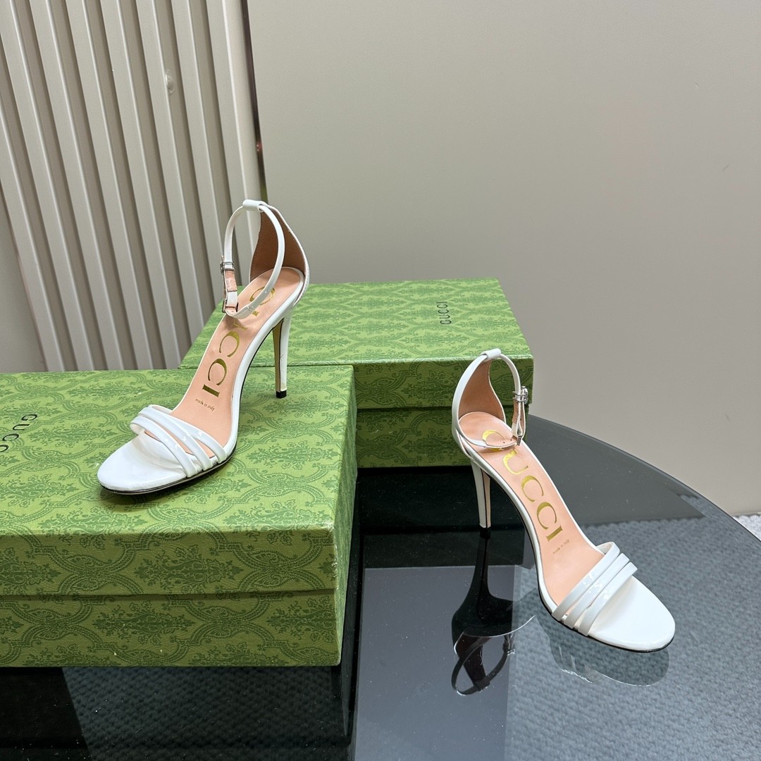 117 36123118 SIZE 35-41