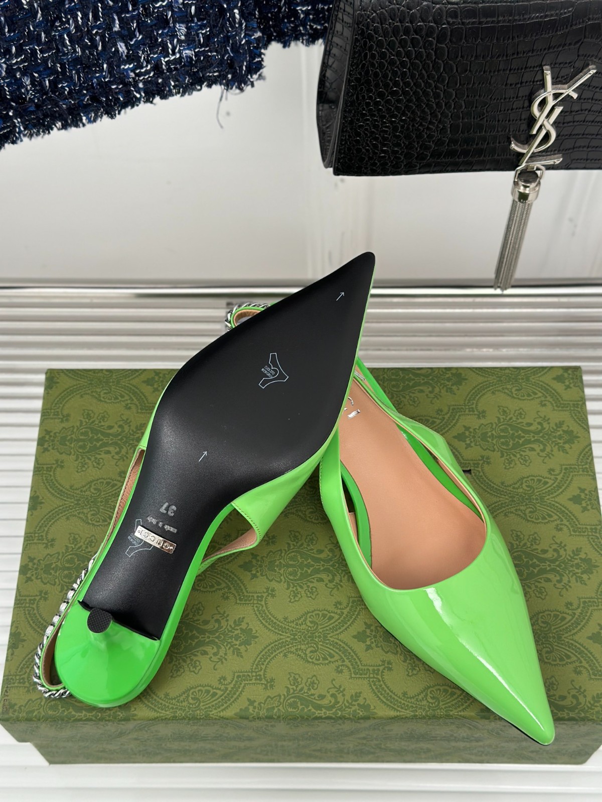 050 37123125 SIZE 35-42