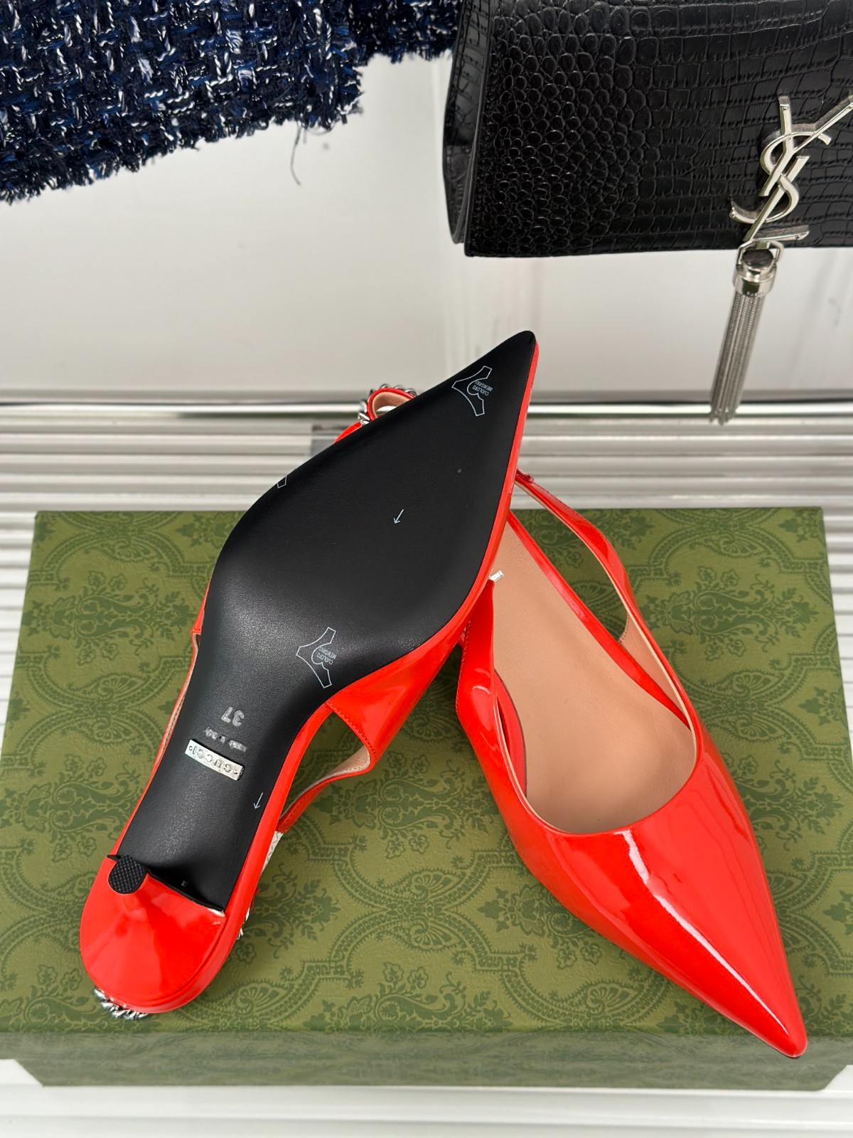049 37123125 SIZE 35-42