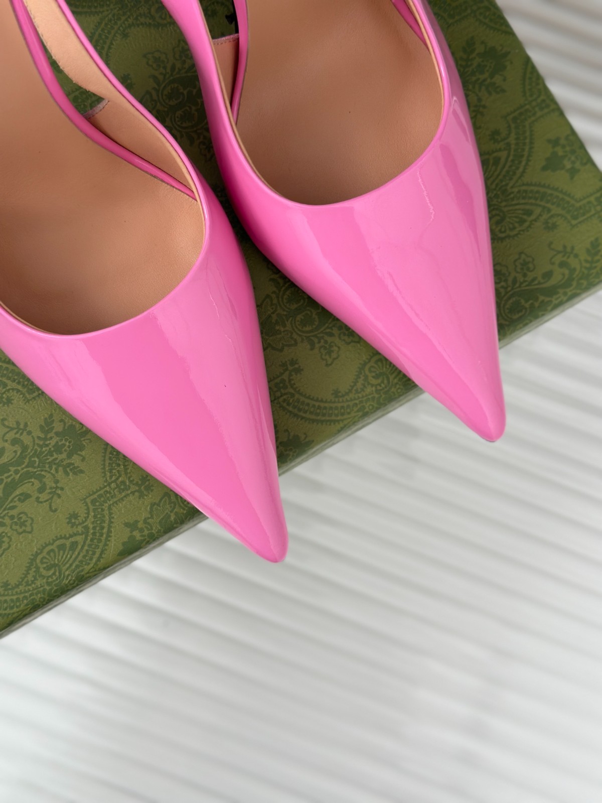 044 37123125 SIZE 35-42