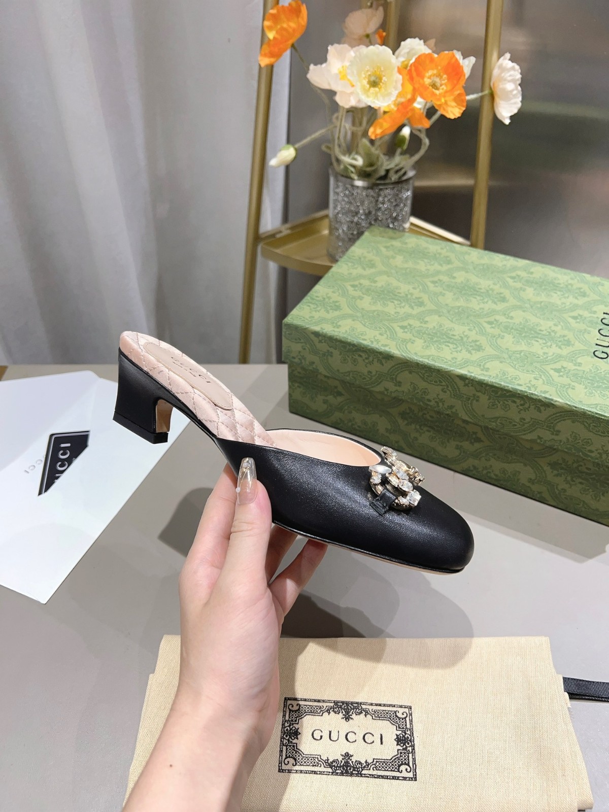 038 33123111 SIZE 35-41
