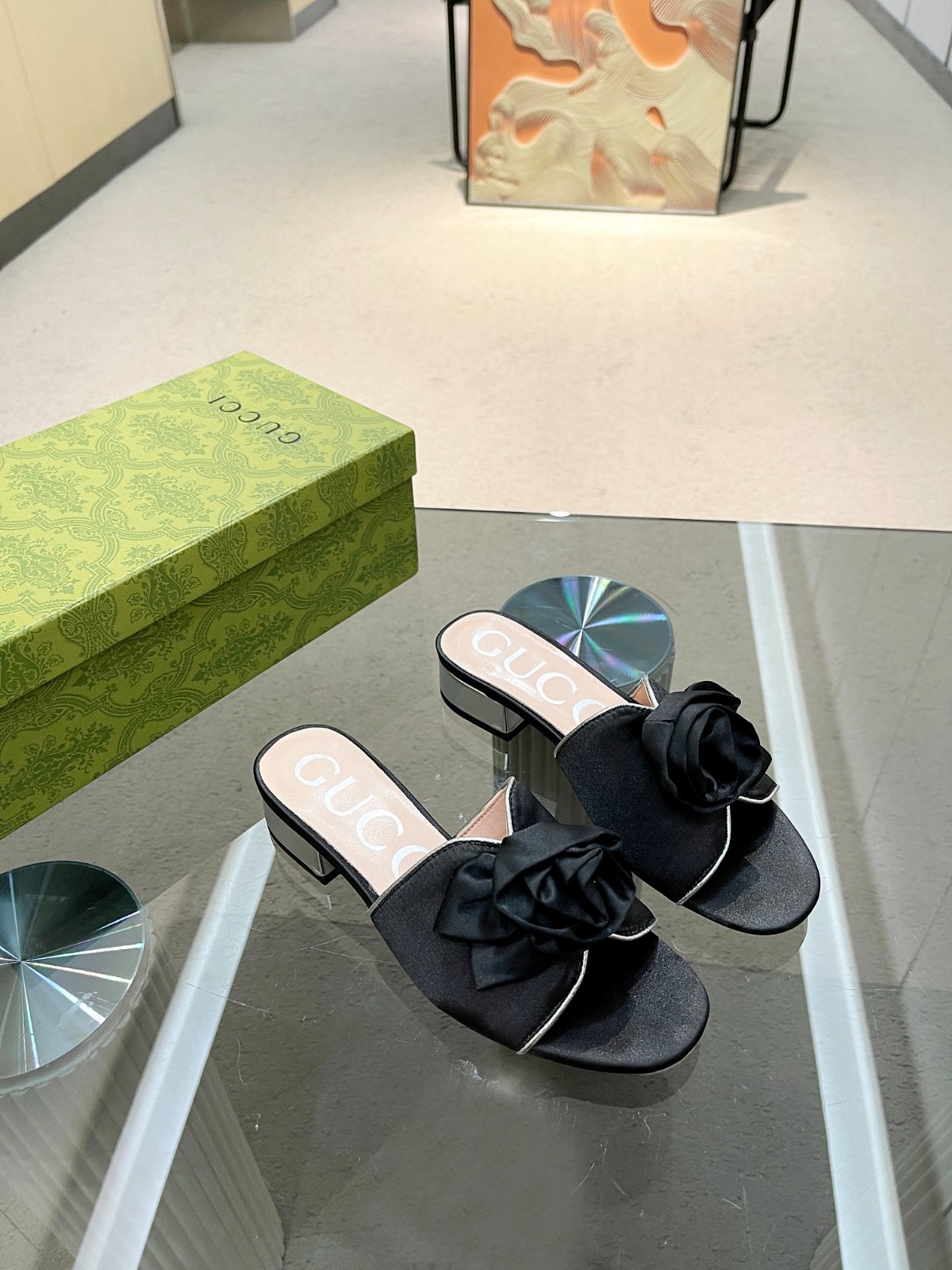 001 24123090 SIZE 35-42