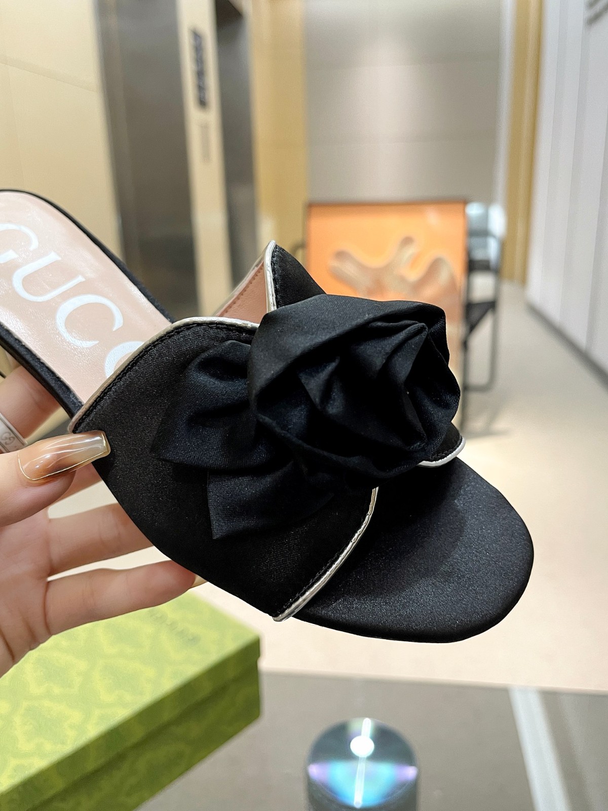 001 24123090 SIZE 35-42