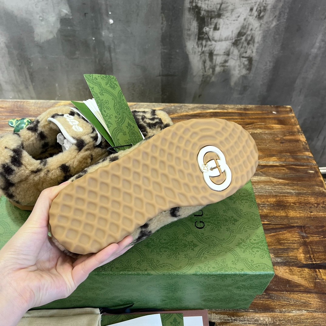 018 40123127 SIZE 35-40