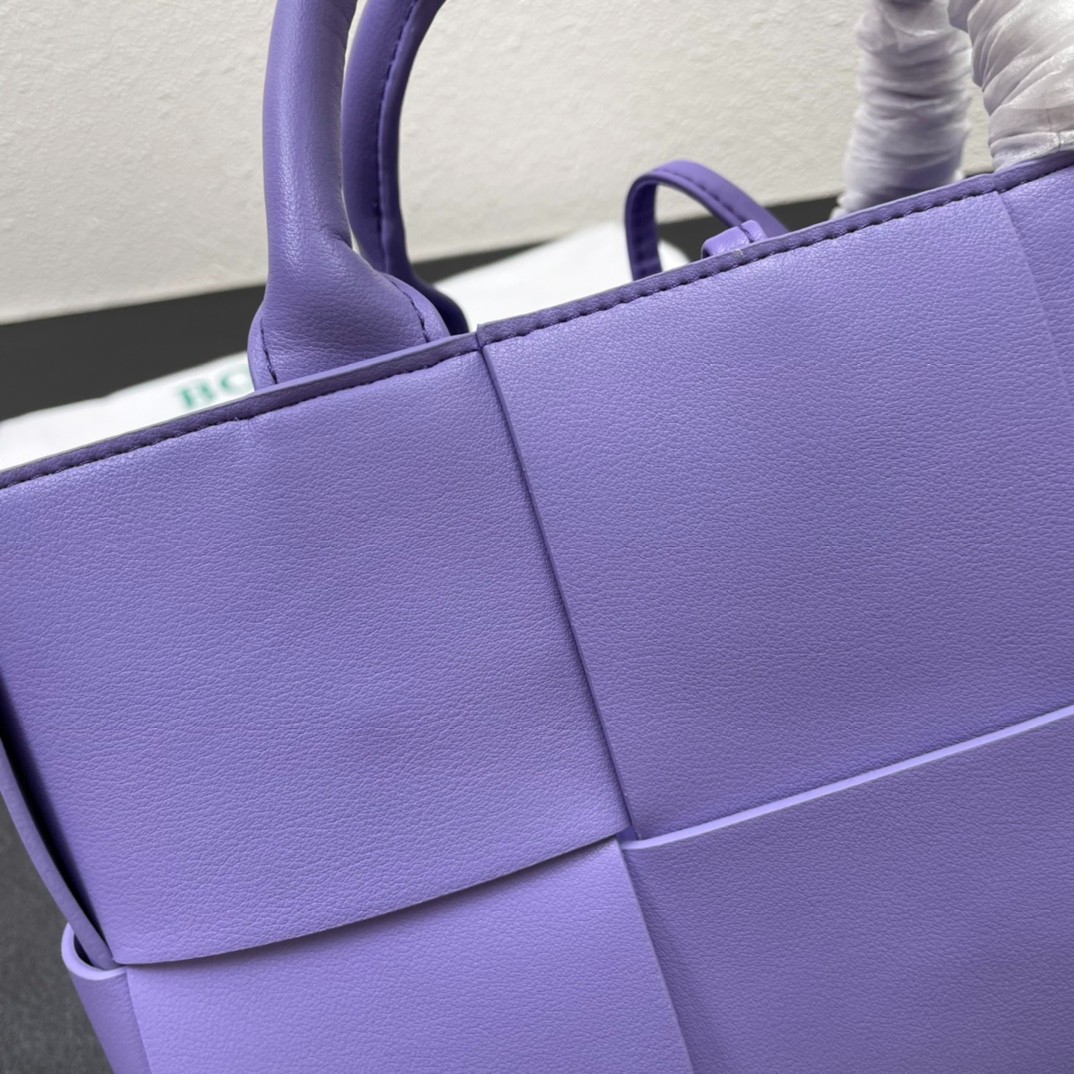 094 057#212-BV-bags-2023SS