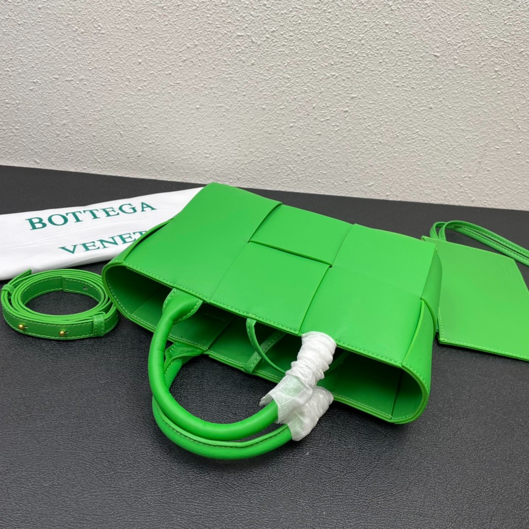 075 038#212-BV-bags-2023SS