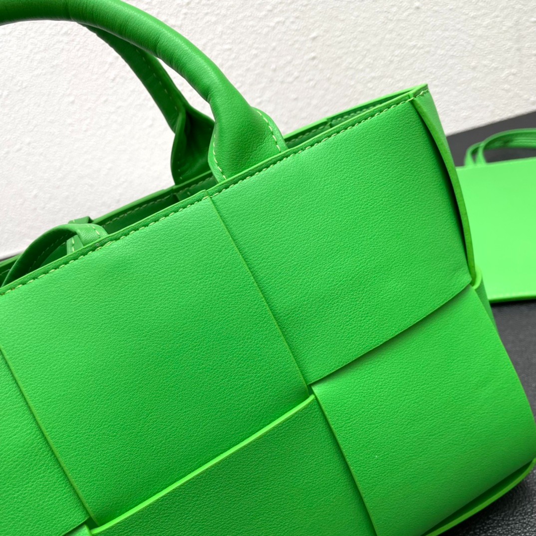 075 038#212-BV-bags-2023SS