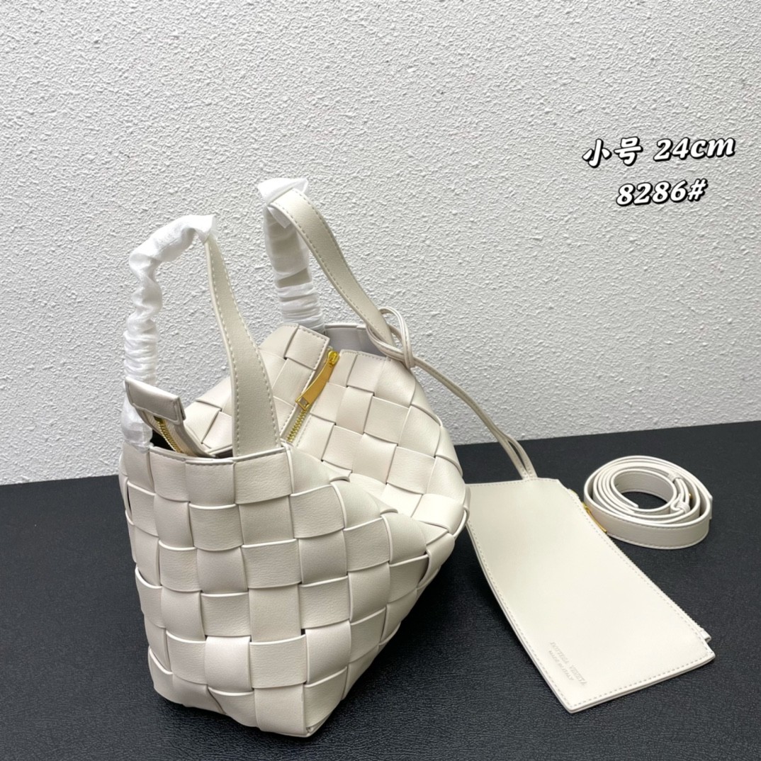 047 010#212-BV-bags-2023SS