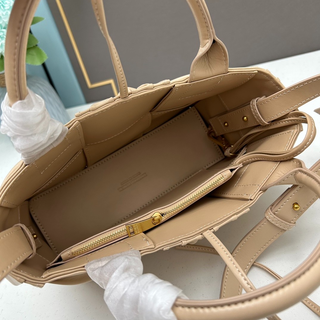 027 027#212-BV-bags-02-2023SS
