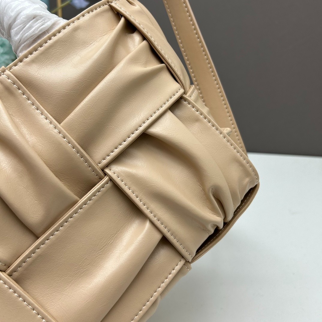 027 027#212-BV-bags-02-2023SS