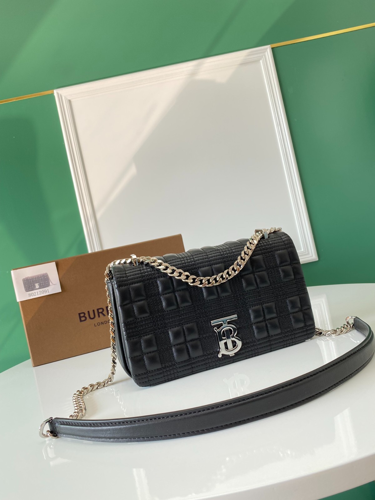 087 68123192 （23 x 6 x 13cm）