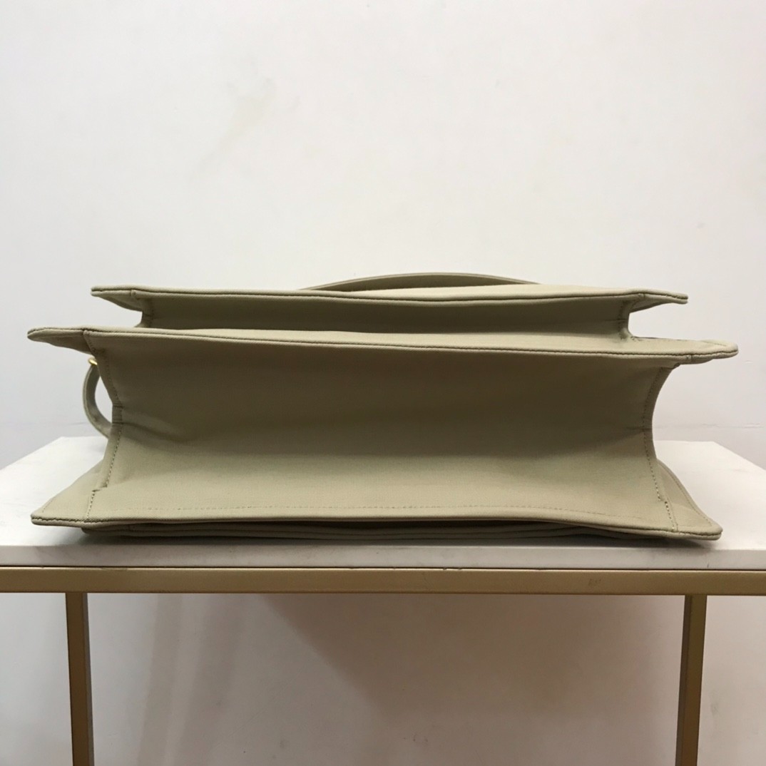014 （40 x 14 x 40cm）