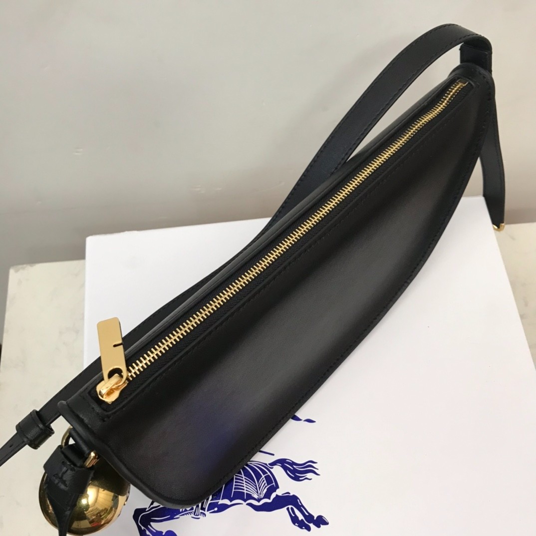 001 （32×7×17cm）