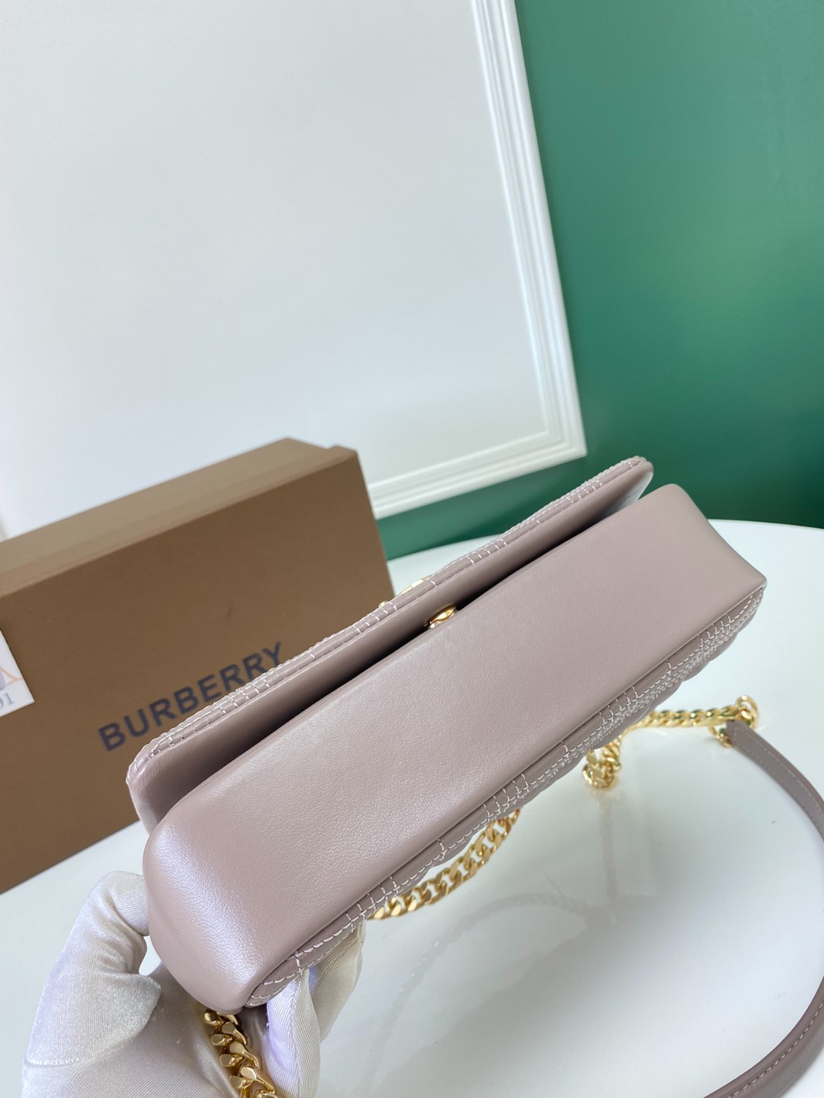 085 68123192 （23 x 6 x 13cm）
