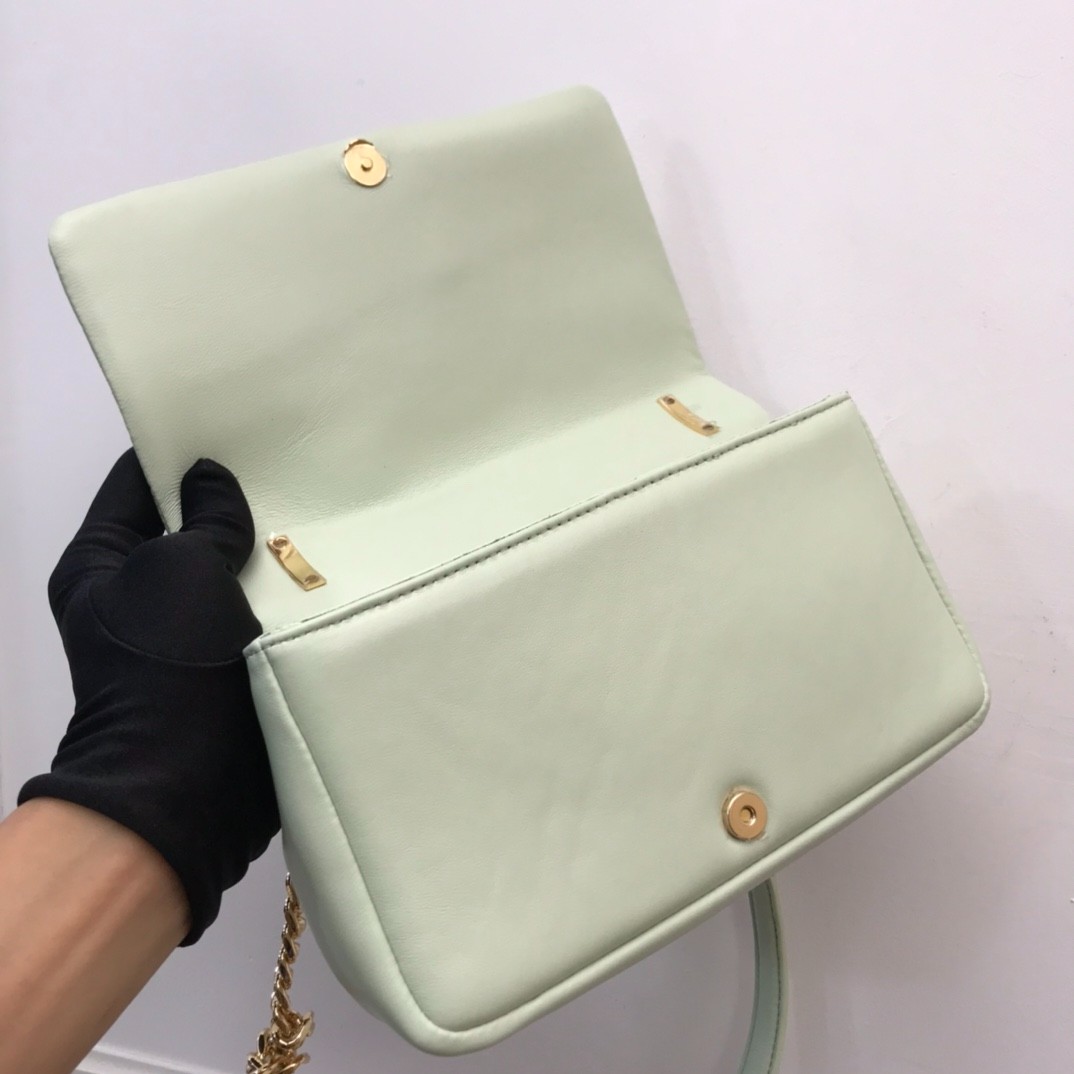 077 67123190（23 x 13 x 6cm）