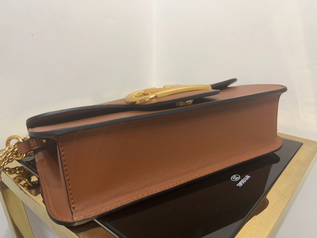 272 75123208 （ 27 x 13 x  6cm）
