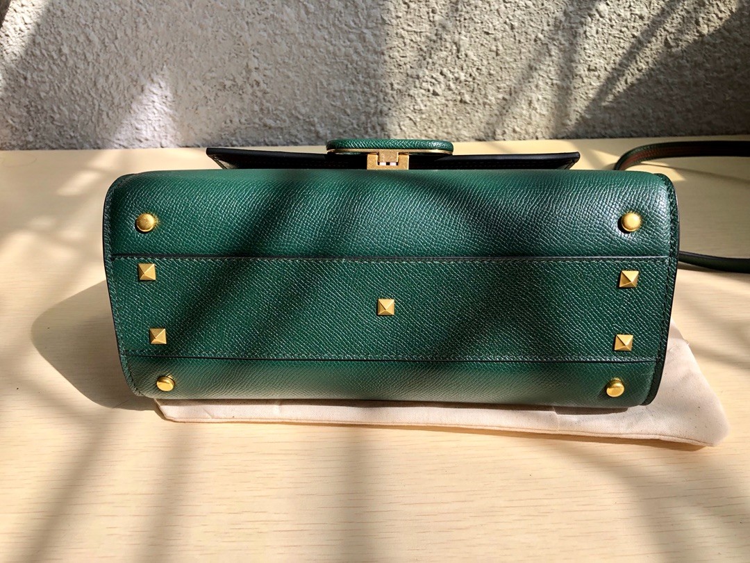 216 66123187 (25x15x11cm)