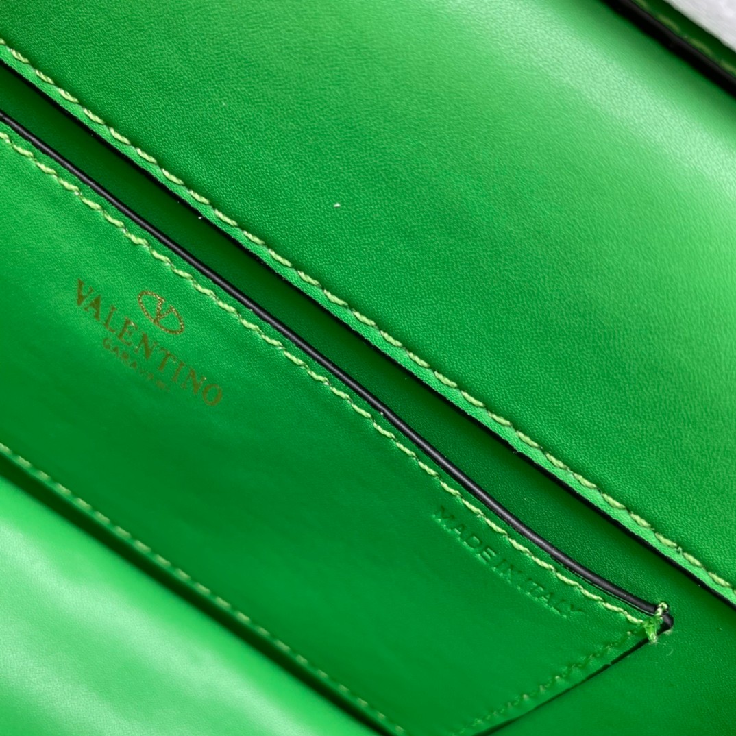 110 (20×11×5cm)