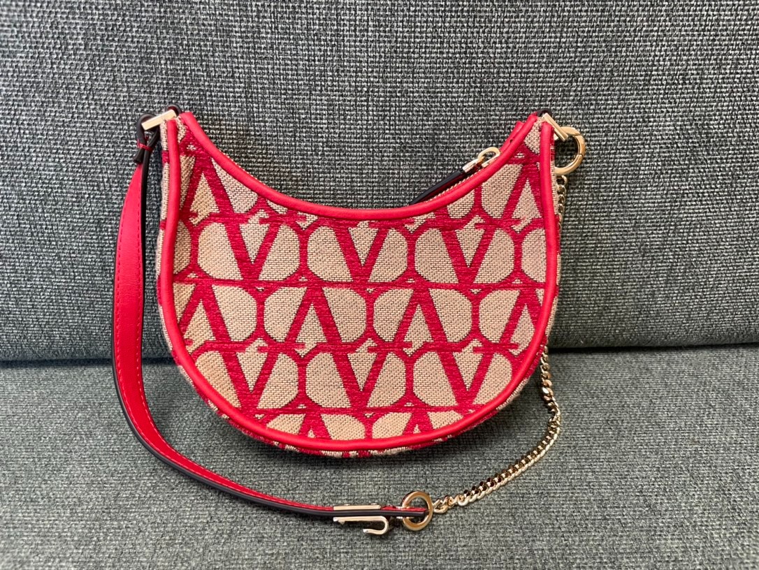 016 53123157 （20x12x4cm）