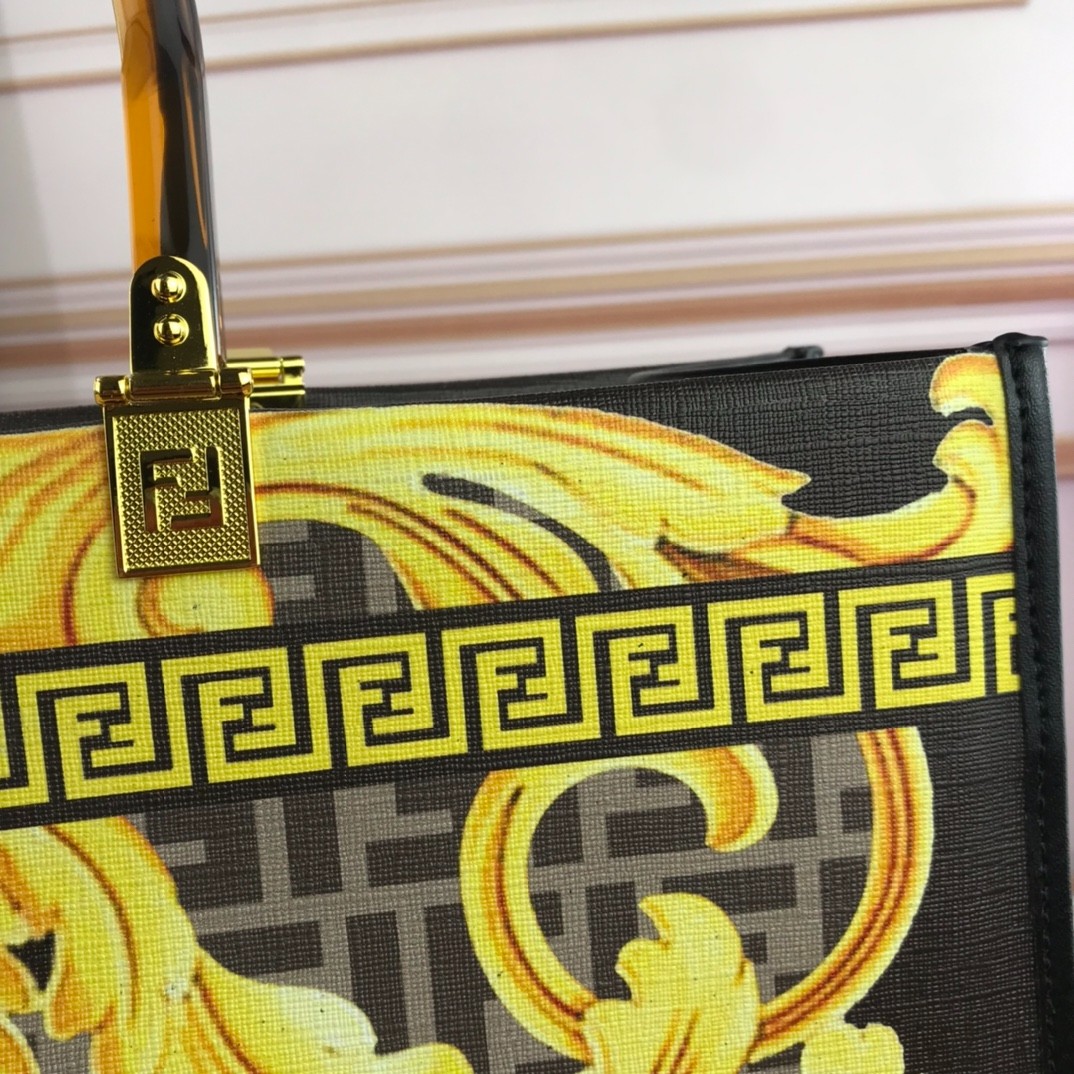 147 104#219-Versace-Bags-2023SS
