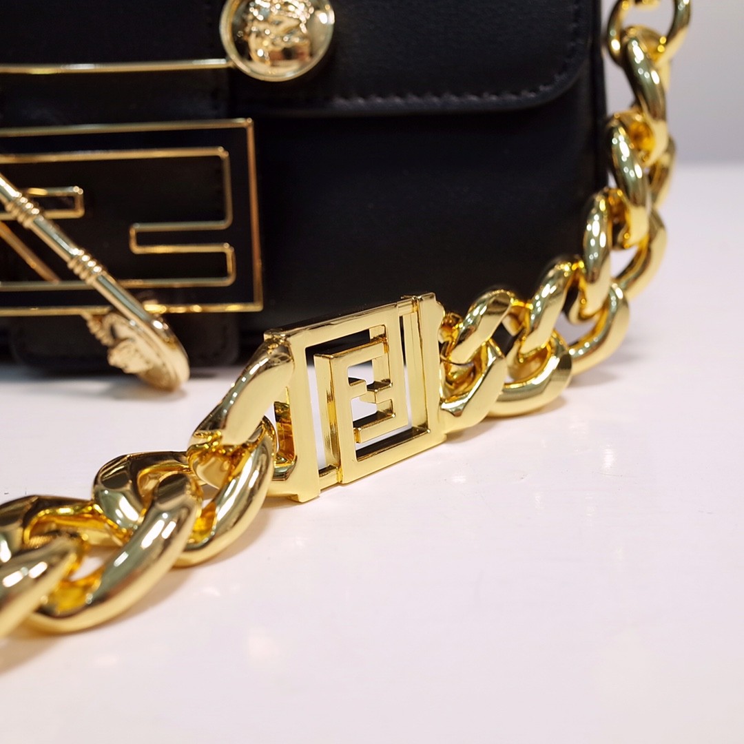 021 021#219-Versace-Bags-02-2023SS