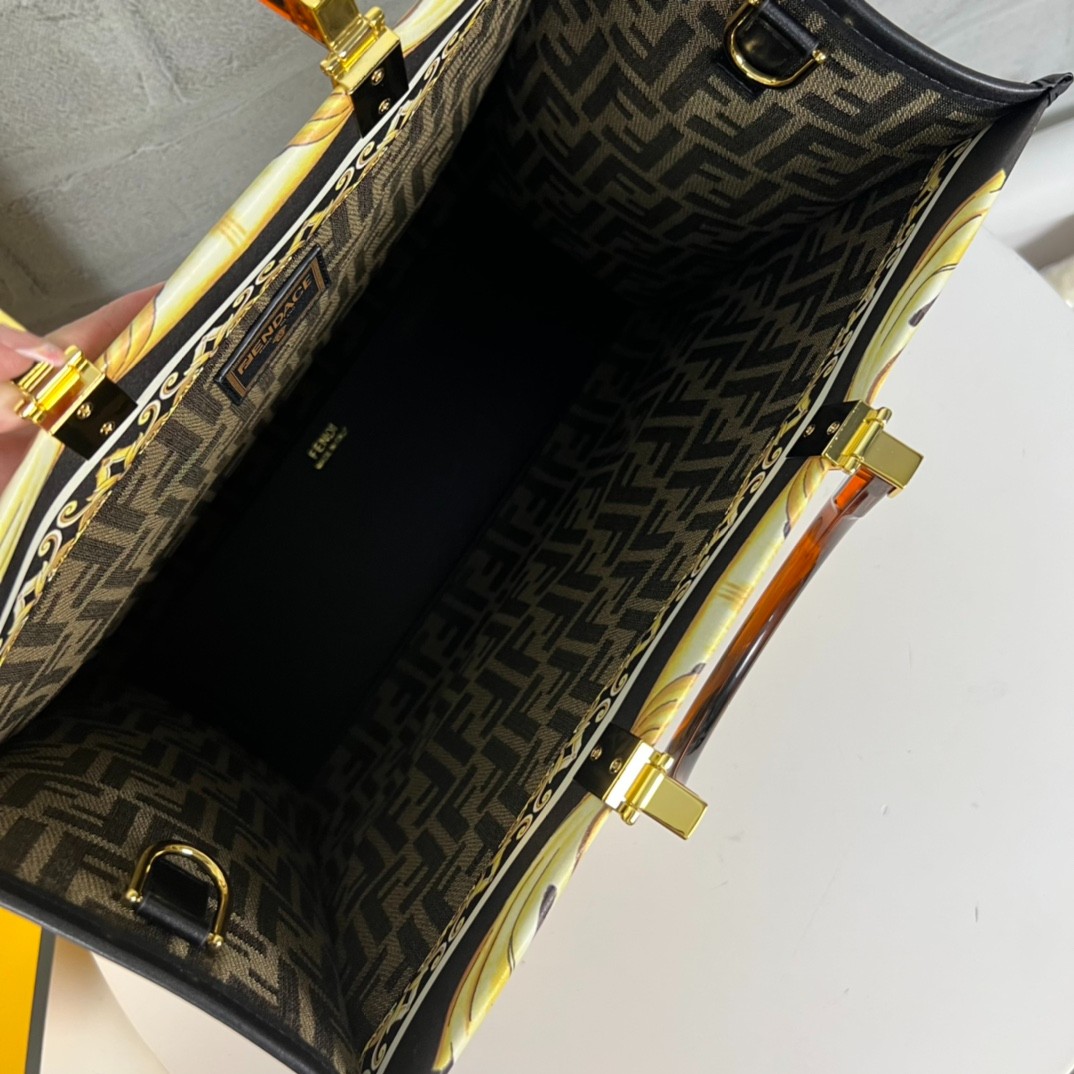 014 014#219-Versace-Bags-02-2023SS