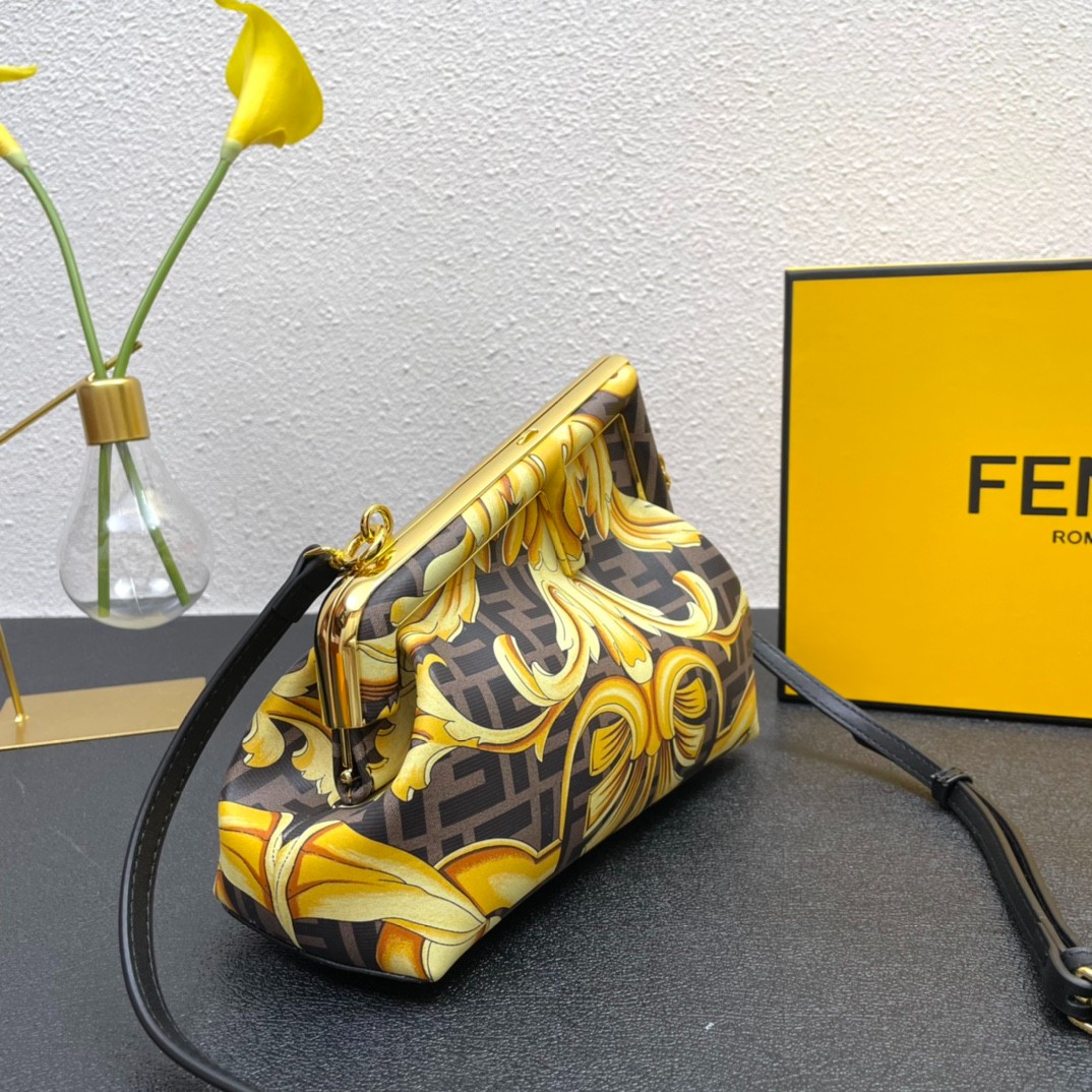 009 009#219-Versace-Bags-02-2023SS