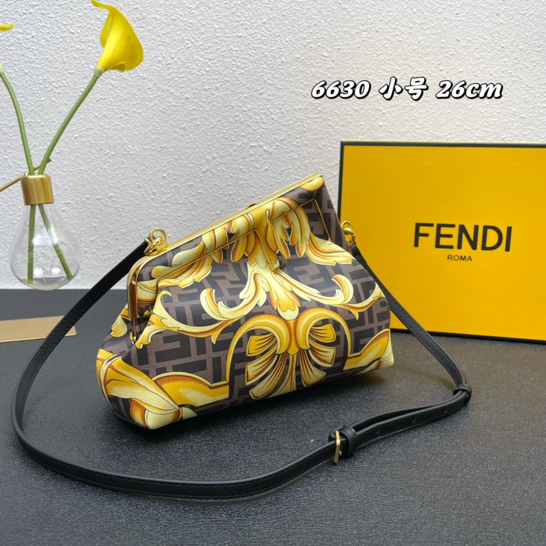 009 009#219-Versace-Bags-02-2023SS