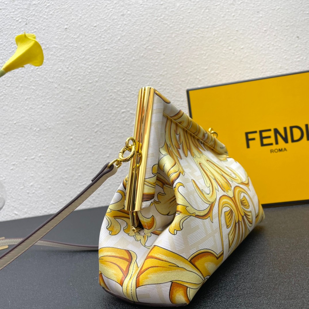 006 006#219-Versace-Bags-02-2023SS