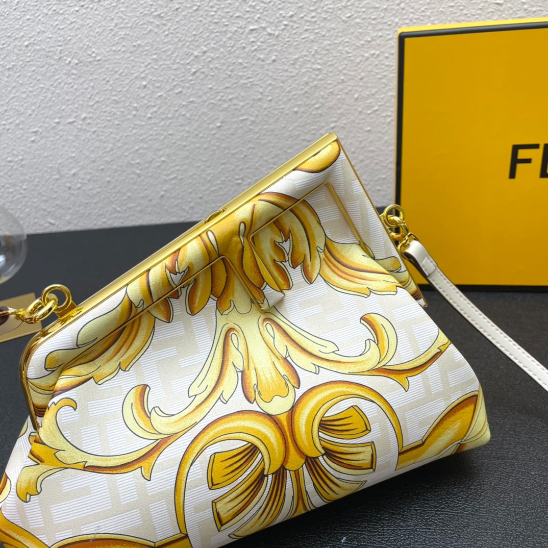 006 006#219-Versace-Bags-02-2023SS