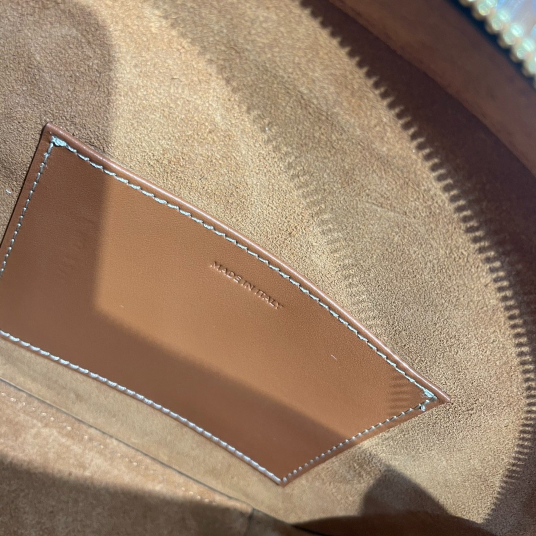 119 069#210-Celing-bags-2023SS