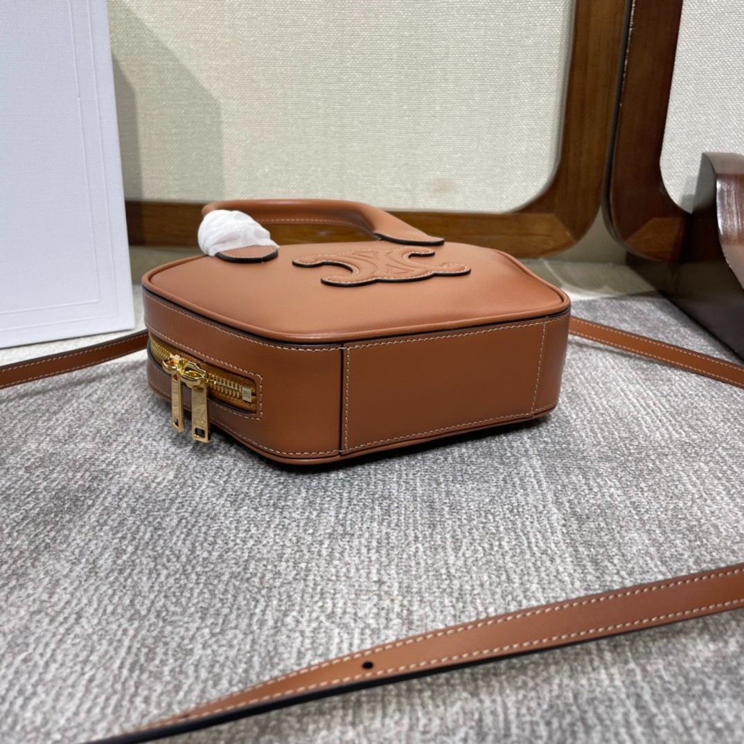 119 069#210-Celing-bags-2023SS