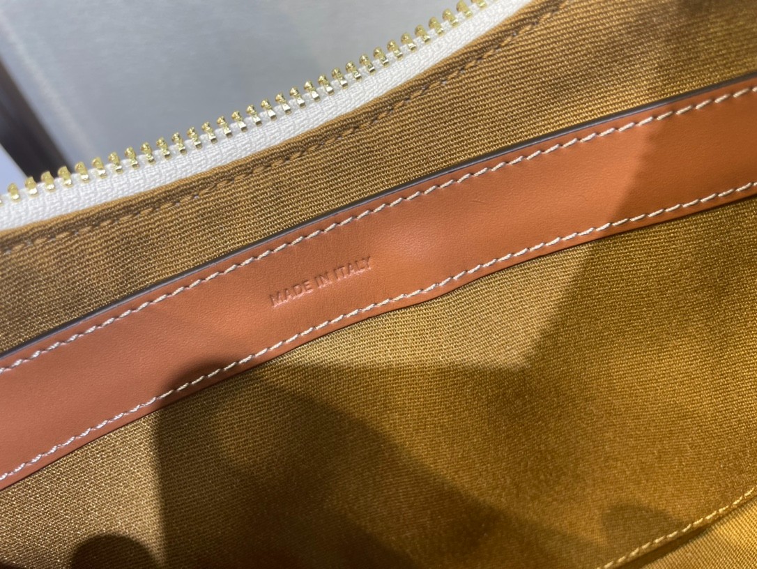 093 043#210-Celing-bags-2023SS