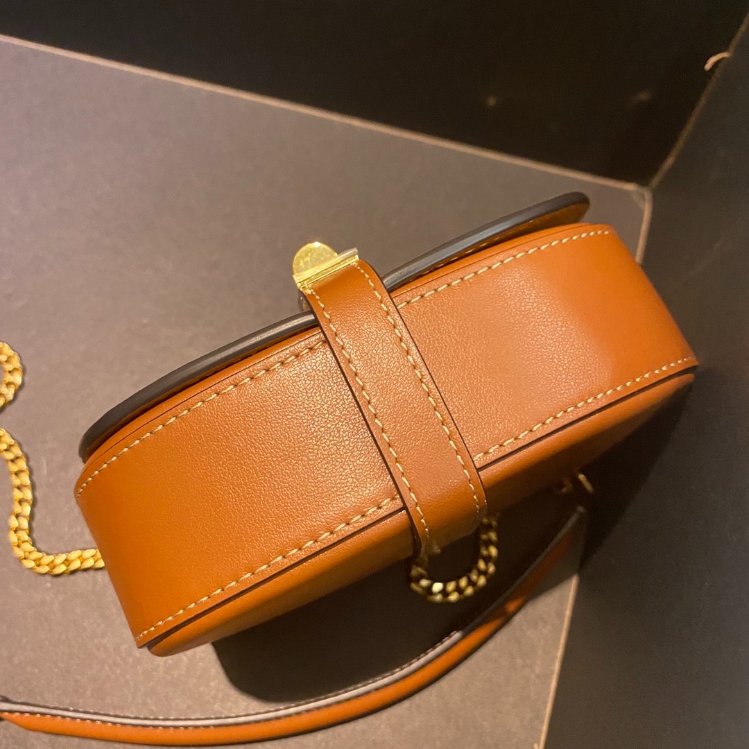 075 025#210-Celing-bags-2023SS