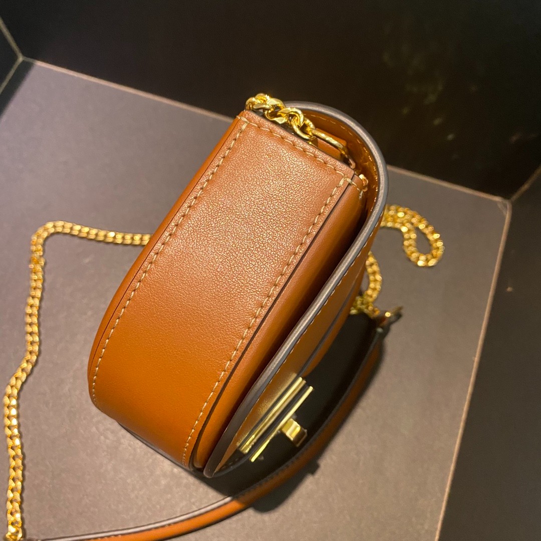 075 025#210-Celing-bags-2023SS