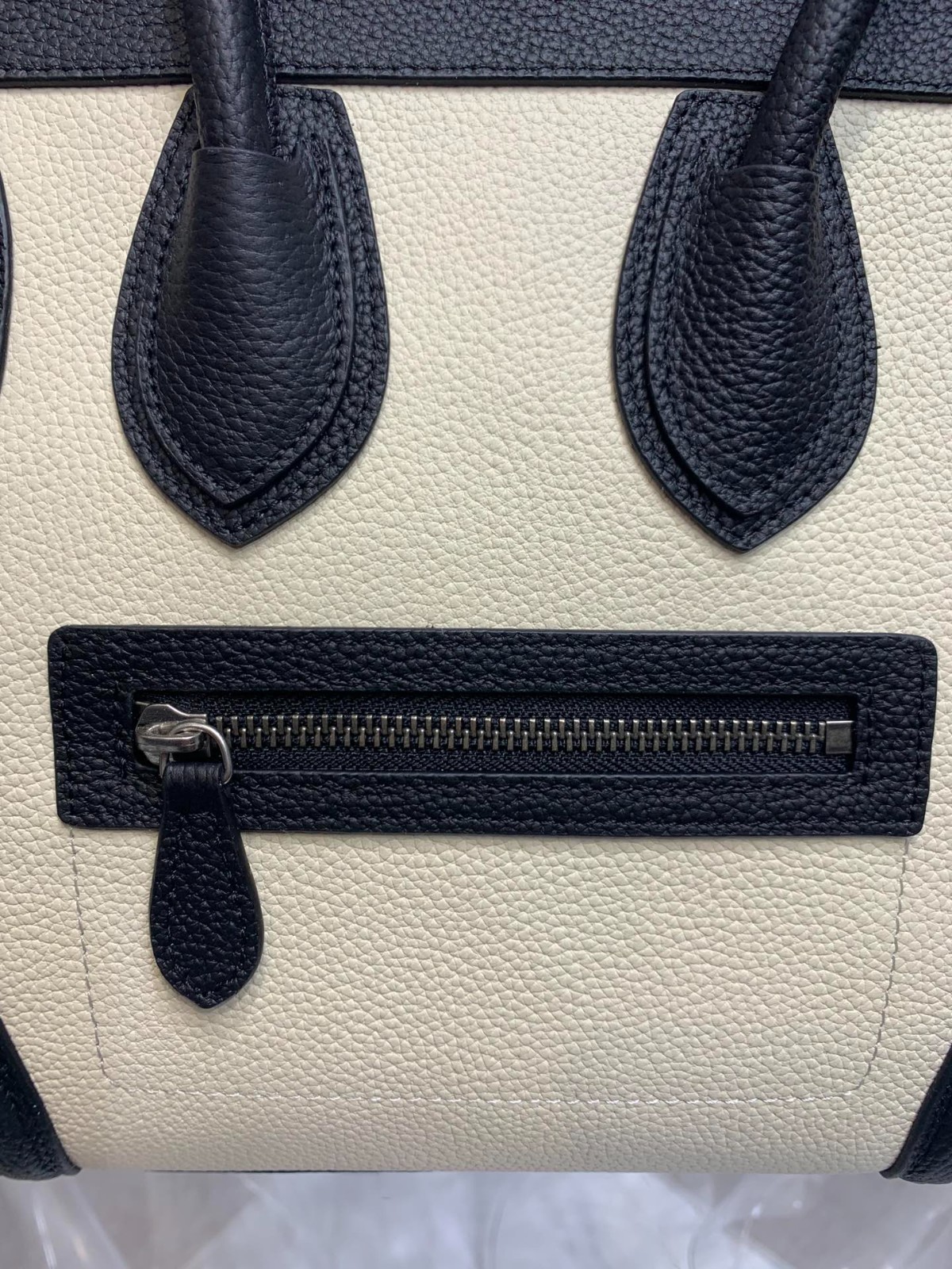 070 020#210-Celing-bags-2023SS