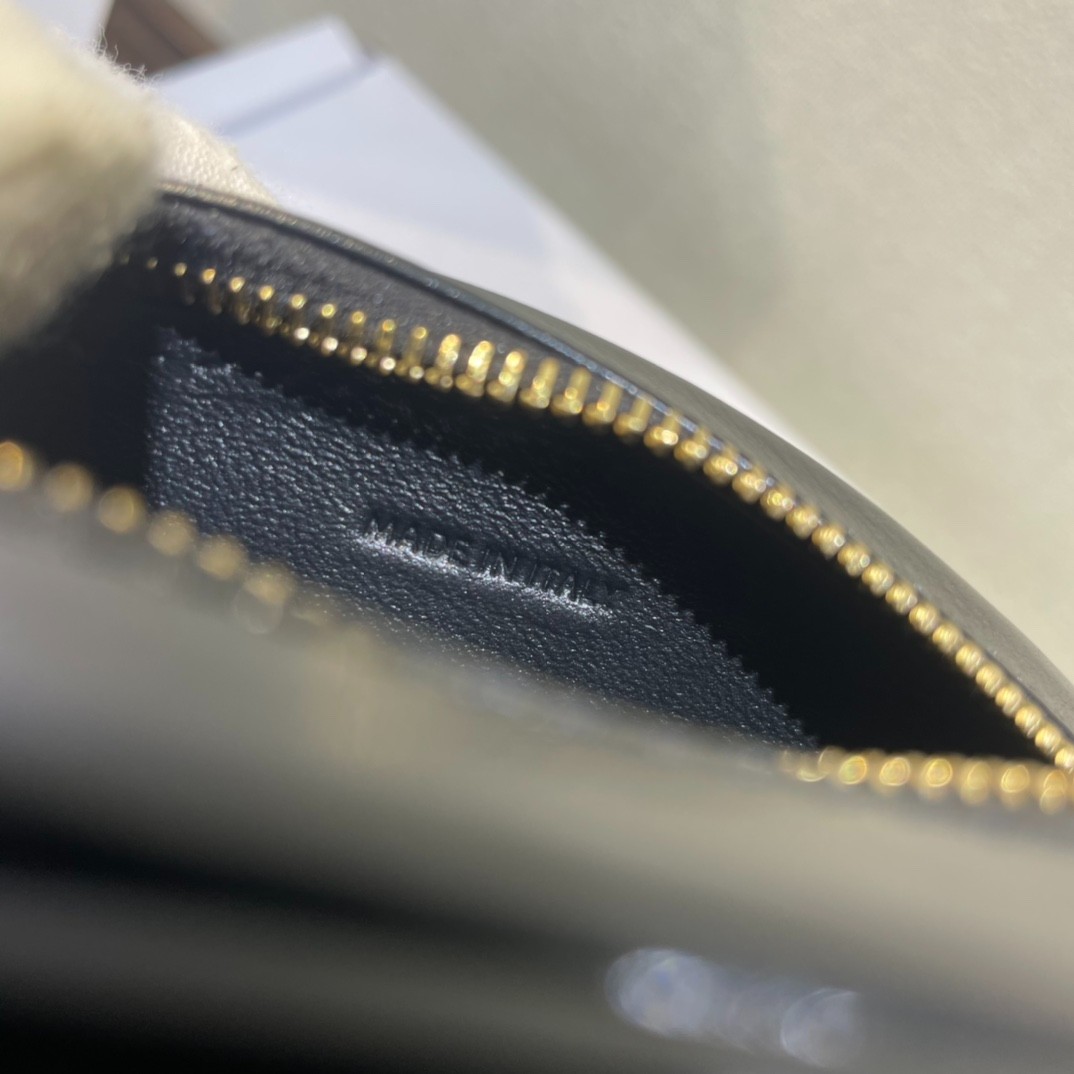 043 043#210-Celing-bags-02-2023SS