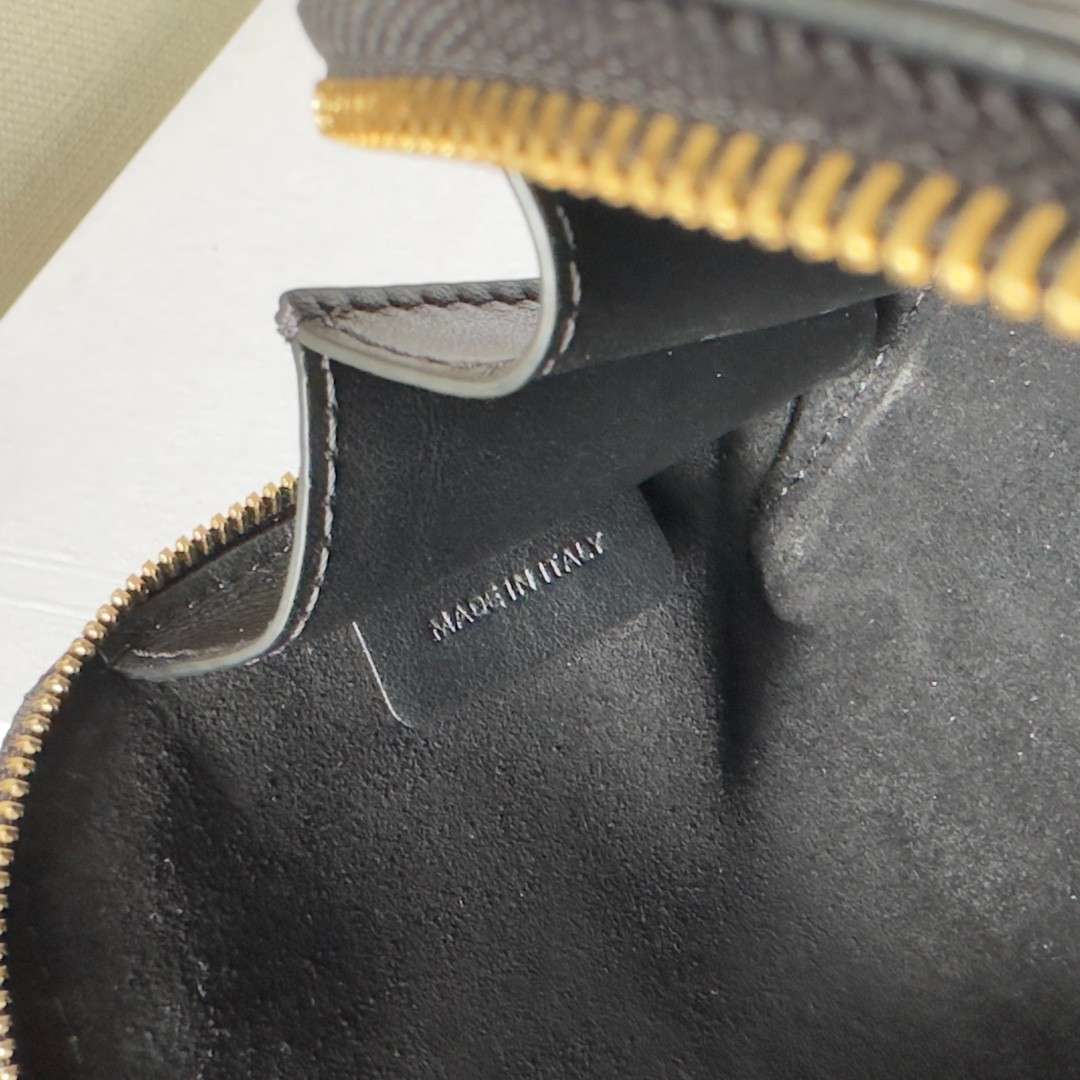 016 016#210-Celing-bags-02-2023SS