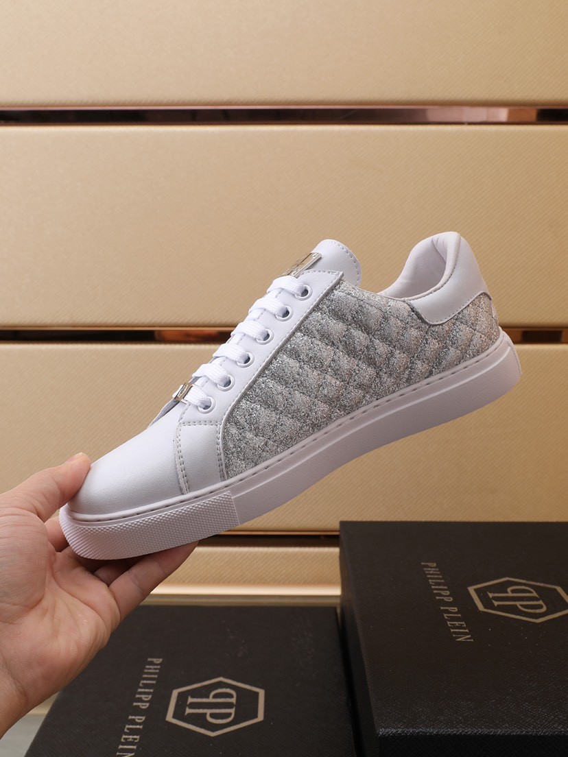 070 070#011-PhilippPlein-2023SS