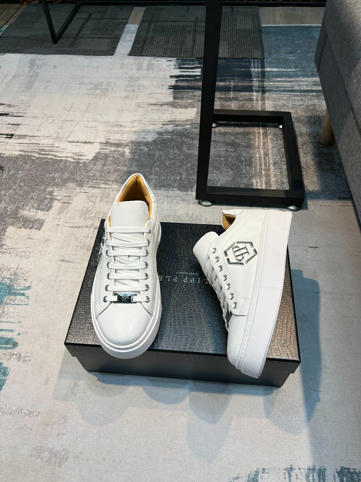 065 065#011-PhilippPlein-2023SS
