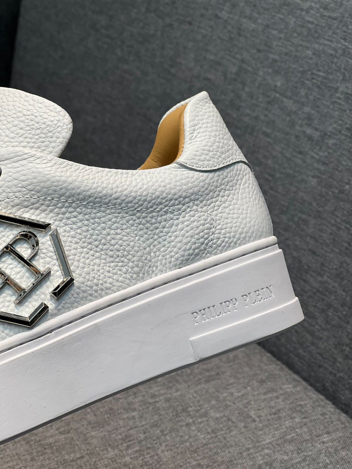 065 065#011-PhilippPlein-2023SS