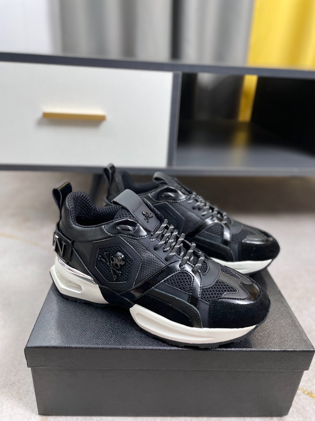062 062#011-PhilippPlein-2023SS