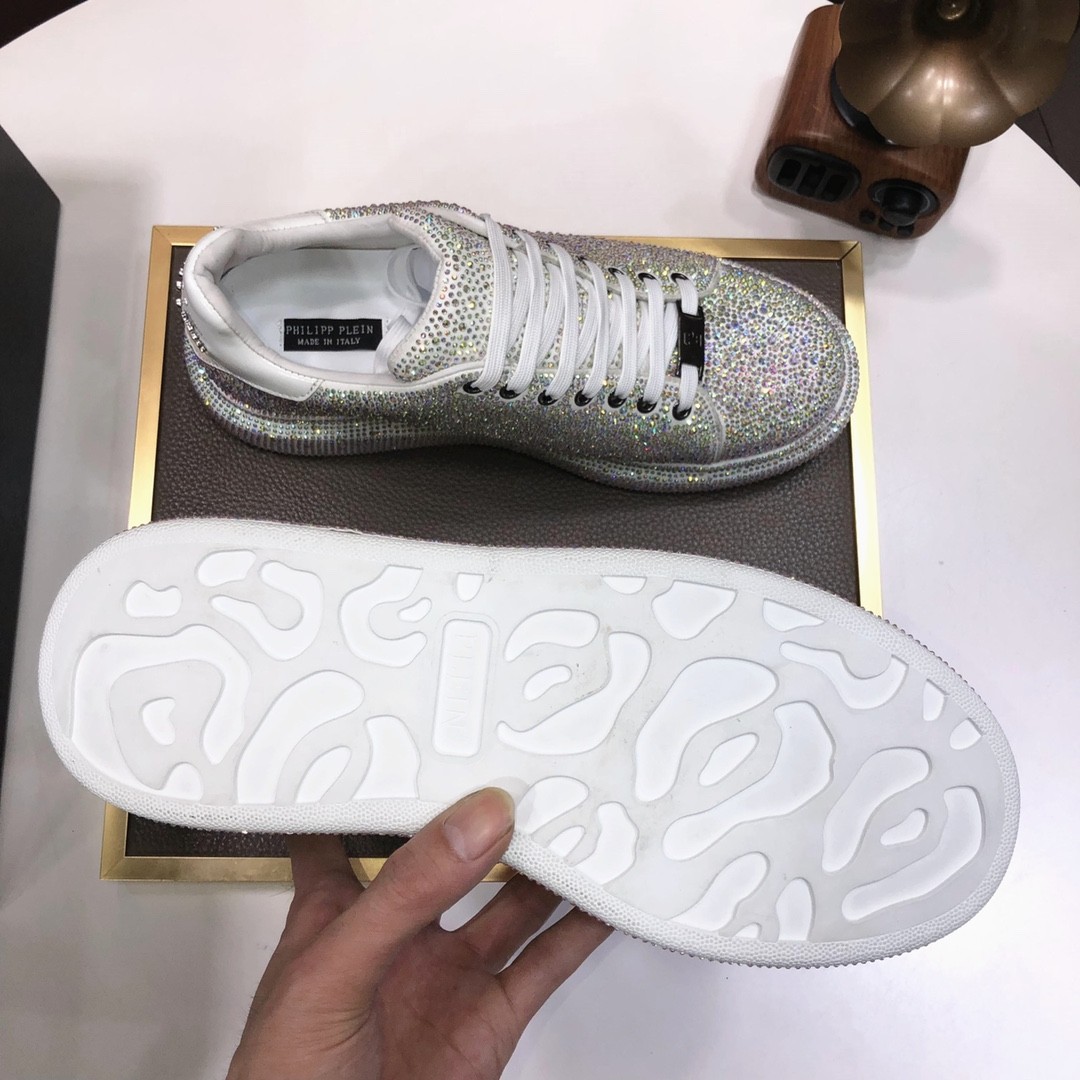 061 061#011-PhilippPlein-2023SS